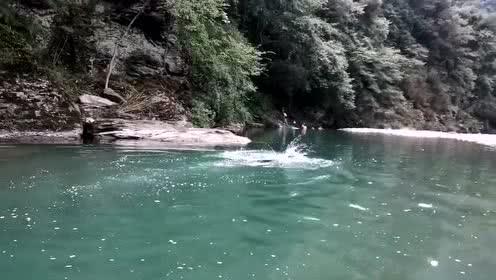 少读红楼:癞头和尚和跛足道人的真身与幻象